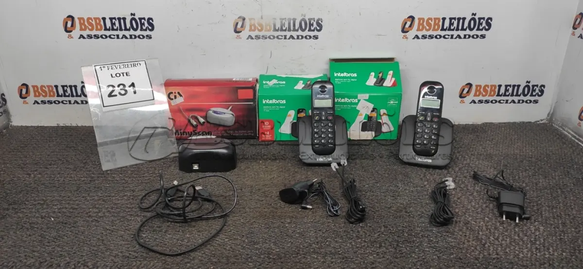 LOTE 231 - 01 LEITOR DE CÓDIGO DE BARRAS MINI SCAM, 02 APARELHOS DE TELEFONE MARCA INTELBRAS E 03 MÁQUINAS DE CORTAR CABELO MARCAS E MODELOS DIVERSOS. (NO ESTADO) ATENÇÃO! FAZER A VISITAÇÃO ANTES DE ARREMATAR, NÃO SABEMOS SE FUNCIONA, LEILÃO NÃO TEM GARANTIA E NEM DEVOLUÇÃO, SUJEITO A POSSÍVEIS AVARIAS VISÍVEIS/OCULTAS E/OU AUSÊNCIA DE COMPONENTES.