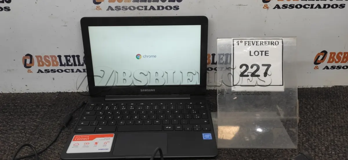 LOTE 227 - 01 NOTEBOOK 16GB MEMÓRIA 2GB LINHA CONNECT MARCA SAMSUNG COM FONTE. (NO ESTADO) ATENÇÃO! TELA DE 11.6’’ FAZER A VISITAÇÃO ANTES DE ARREMATAR, NÃO SABEMOS SE FUNCIONA, LEILÃO NÃO TEM GARANTIA E NEM DEVOLUÇÃO, SUJEITO A POSSÍVEIS AVARIAS VISÍVEIS/OCULTAS E/OU AUSÊNCIA DE COMPONENTES.