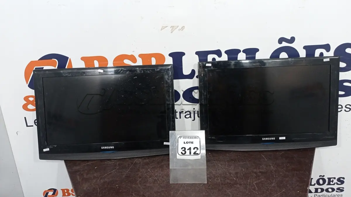 LOTE 312 - 02 TVS LCD 26’’ MARCA SAMSUNG. (NO ESTADO) ATENÇÃO! FAZER A VISITAÇÃO ANTES DE ARREMATAR, NÃO SABEMOS SE FUNCIONA, LEILÃO NÃO TEM GARANTIA E NEM DEVOLUÇÃO, SUJEITO A POSSÍVEIS AVARIAS VISÍVEIS/OCULTAS E/OU AUSÊNCIA DE COMPONENTES.