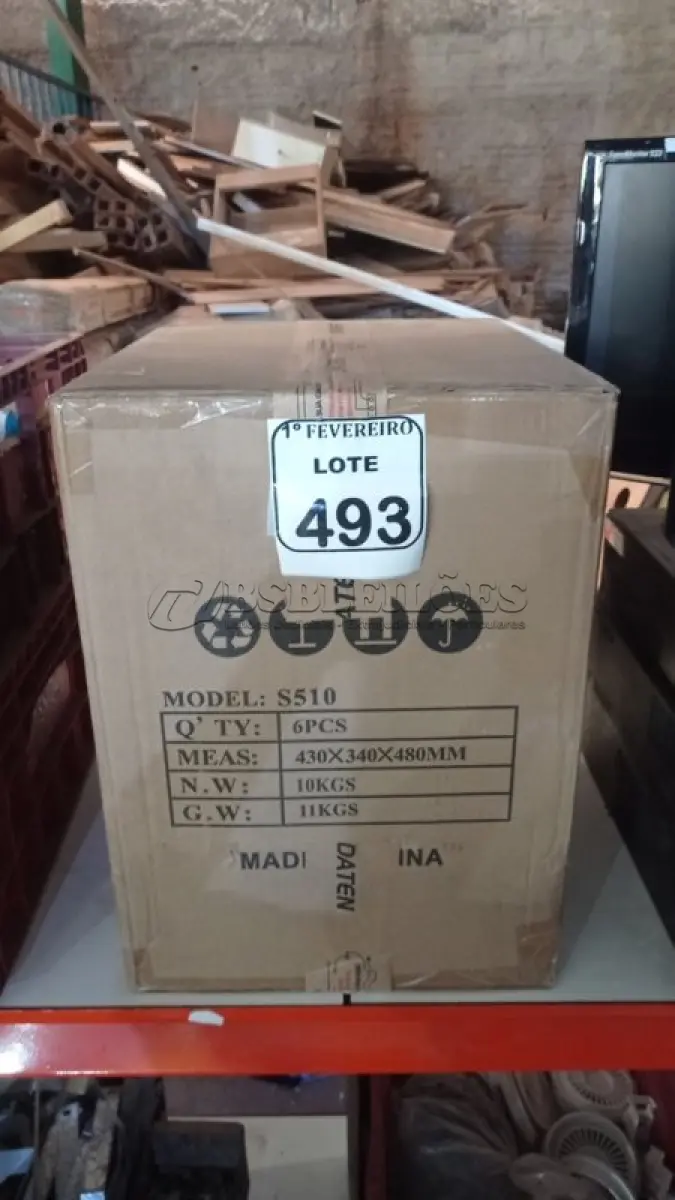 LOTE 493 - 01 CAIXA COM 06 SUPORTES PARA MONITORES MARCA DATEN. (NO ESTADO) ATENÇÃO! FAZER A VISITAÇÃO ANTES DE ARREMATAR, NÃO SABEMOS SE FUNCIONA, LEILÃO NÃO TEM GARANTIA E NEM DEVOLUÇÃO, SUJEITO A POSSÍVEIS AVARIAS VISÍVEIS/OCULTAS E/OU AUSÊNCIA DE COMPONENTES.