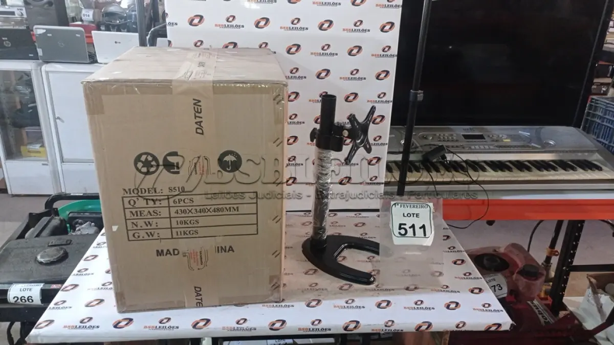 LOTE 511 - 01 CAIXA COM 06 SUPORTES PARA MONITORES MARCA DATEN. (NO ESTADO) ATENÇÃO! FAZER A VISITAÇÃO ANTES DE ARREMATAR, NÃO SABEMOS SE FUNCIONA, LEILÃO NÃO TEM GARANTIA E NEM DEVOLUÇÃO, SUJEITO A POSSÍVEIS AVARIAS VISÍVEIS/OCULTAS E/OU AUSÊNCIA DE COMPONENTES.