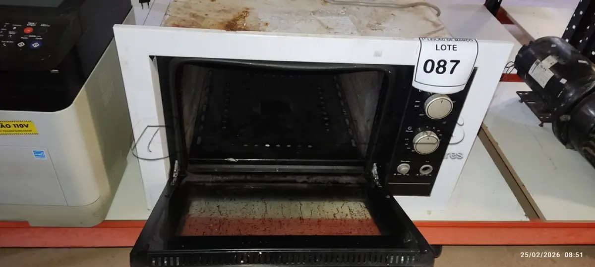 LOTE 087 - 01 FORNO DE EMBUTIR 220V MARCA FISCHER. (NO ESTADO) ATENÇÃO! FAZER A VISITAÇÃO ANTES DE ARREMATAR, NÃO SABEMOS SE FUNCIONA, LEILÃO NÃO TEM GARANTIA E NEM DEVOLUÇÃO, SUJEITO A POSSÍVEIS AVARIAS VISÍVEIS/OCULTAS E/OU AUSÊNCIA DE COMPONENTES.