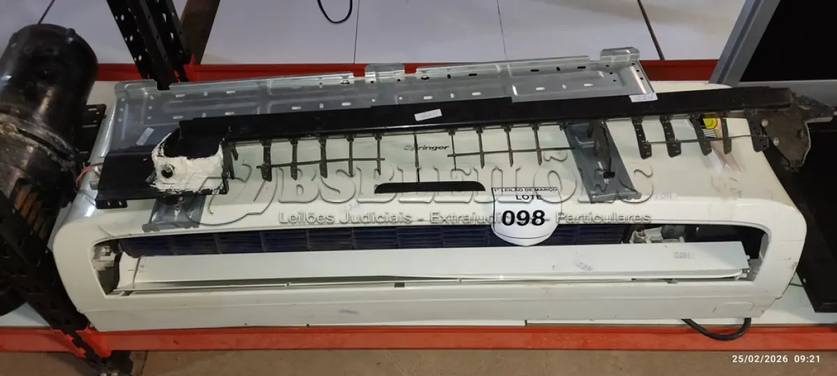 LOTE 098 - 01 EVAPORADORA 220V MODELO TIPO SPLIT UNIDADE INTERNA 22.000 BTU/H MARCA SPRINGER. (NO ESTADO) ATENÇÃO! FAZER A VISITAÇÃO ANTES DE ARREMATAR, NÃO SABEMOS SE FUNCIONA, LEILÃO NÃO TEM GARANTIA E NEM DEVOLUÇÃO, SUJEITO A POSSÍVEIS AVARIAS VISÍVEIS/OCULTAS E/OU AUSÊNCIA DE COMPONENTES.