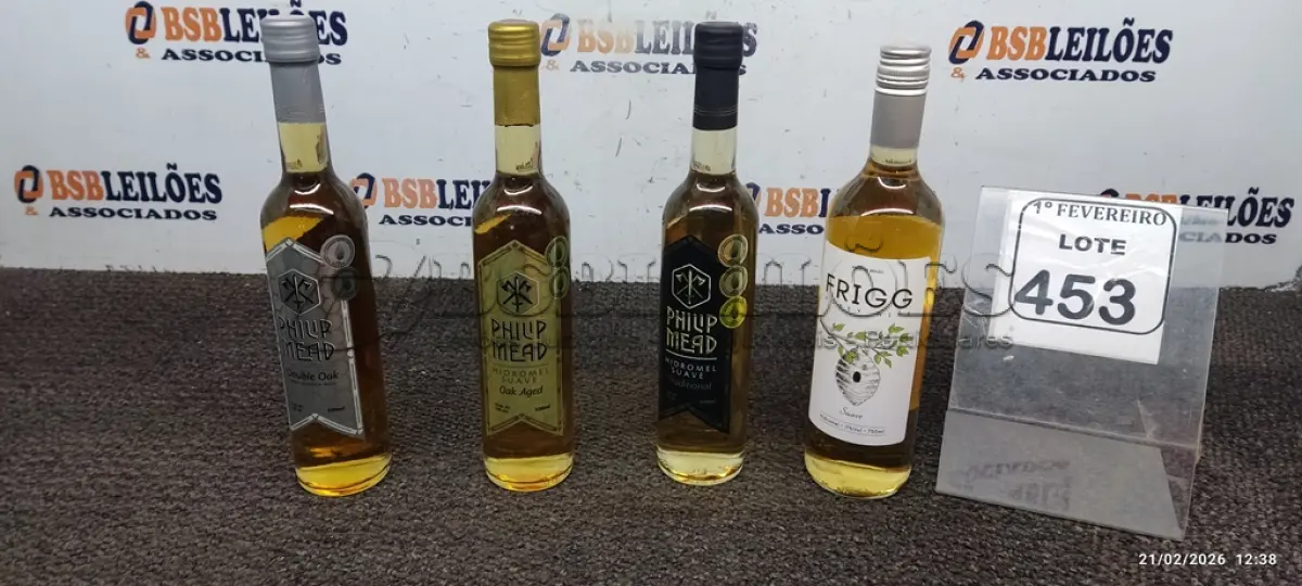LOTE 453 - 04 GARRAFAS DE HIDROMEL SENDO 03 DE 500ML E 01 DE 750ML DE SABORES DIVERSOS MARCA PHILIP MEAD. (NO ESTADO) ATENÇÃO! FAZER A VISITAÇÃO ANTES DE ARREMATAR, NÃO SABEMOS SE FUNCIONA, LEILÃO NÃO TEM GARANTIA E NEM DEVOLUÇÃO, SUJEITO A POSSÍVEIS AVARIAS VISÍVEIS/OCULTAS E/OU AUSÊNCIA DE COMPONENTES.