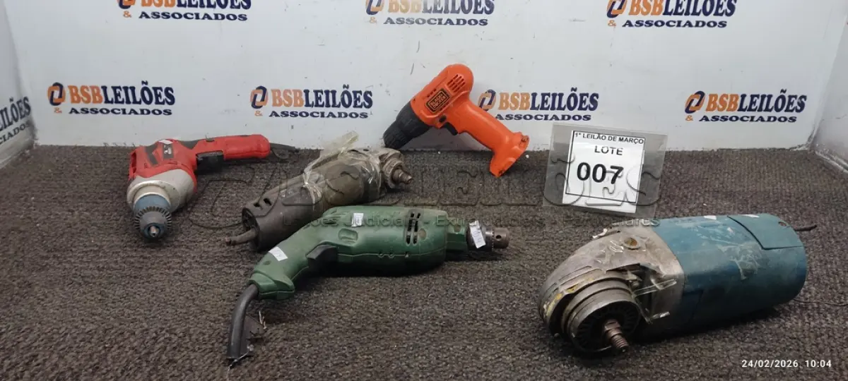 LOTE 007 - 03 FURADEIRAS E 02 ESMERILHADEIRAS (SEM CABO). (NO ESTADO) ATENÇÃO! FAZER A VISITAÇÃO ANTES DE ARREMATAR, NÃO SABEMOS SE FUNCIONA, LEILÃO NÃO TEM GARANTIA E NEM DEVOLUÇÃO, SUJEITO A POSSÍVEIS AVARIAS VISÍVEIS/OCULTAS E/OU AUSÊNCIA DE COMPONENTES.