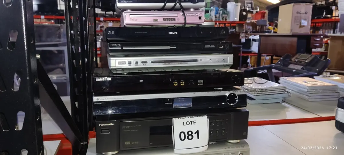LOTE 081 - 09 APARELHOS DE SOM DE MARCAS E MODELOS DIVERSOS. (NO ESTADO) ATENÇÃO! FAZER A VISITAÇÃO ANTES DE ARREMATAR, NÃO SABEMOS SE FUNCIONA, LEILÃO NÃO TEM GARANTIA E NEM DEVOLUÇÃO, SUJEITO A POSSÍVEIS AVARIAS VISÍVEIS/OCULTAS E/OU AUSÊNCIA DE COMPONENTES.