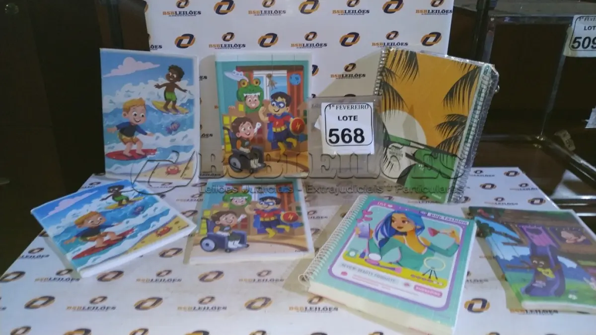 LOTE 568 - 08 CADERNOS ESCOLARES. (NO ESTADO) ATENÇÃO! FAZER A VISITAÇÃO ANTES DE ARREMATAR, NÃO SABEMOS SE FUNCIONA, LEILÃO NÃO TEM GARANTIA E NEM DEVOLUÇÃO, SUJEITO A POSSÍVEIS AVARIAS VISÍVEIS/OCULTAS E/OU AUSÊNCIA DE COMPONENTES.