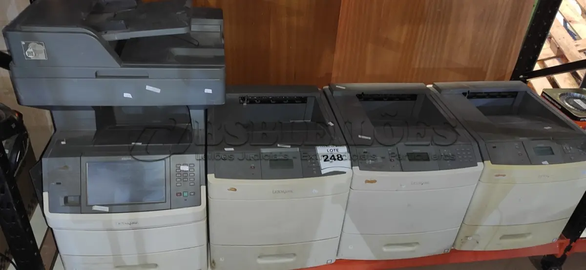LOTE 248 - 04 IMPRESSORAS MODELOS DIVERSO MARCA LEXMARK. (NO ESTADO) ATENÇÃO! FAZER A VISITAÇÃO ANTES DE ARREMATAR, NÃO SABEMOS SE FUNCIONA, LEILÃO NÃO TEM GARANTIA E NEM DEVOLUÇÃO, SUJEITO A POSSÍVEIS AVARIAS VISÍVEIS/OCULTAS E/OU AUSÊNCIA DE COMPONENTES.