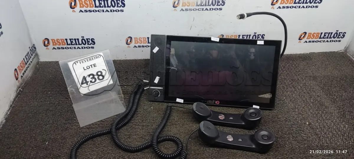 LOTE 438 - 01 EQUIPAMENTO DE VIDEOCONFERÊNCIA. (NO ESTADO) ATENÇÃO! FAZER A VISITAÇÃO ANTES DE ARREMATAR, NÃO SABEMOS SE FUNCIONA, LEILÃO NÃO TEM GARANTIA E NEM DEVOLUÇÃO, SUJEITO A POSSÍVEIS AVARIAS VISÍVEIS/OCULTAS E/OU AUSÊNCIA DE COMPONENTES.