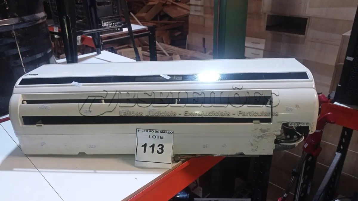 LOTE 113 - 01 EVAPORADORA MODELO TLEA12FS-ADR DE 220V 12.00 BTU/H MARCA YORK. (NO ESTADO) ATENÇÃO! FAZER A VISITAÇÃO ANTES DE ARREMATAR, NÃO SABEMOS SE FUNCIONA, LEILÃO NÃO TEM GARANTIA E NEM DEVOLUÇÃO, SUJEITO A POSSÍVEIS AVARIAS VISÍVEIS/OCULTAS E/OU AUSÊNCIA DE COMPONENTES.