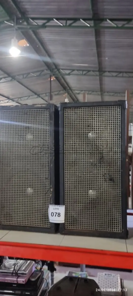 LOTE 078 - 02 CAIXAS DE SOM ALTO FALANTE MODELO UPPER 150F. (NO ESTADO) ATENÇÃO! FAZER A VISITAÇÃO ANTES DE ARREMATAR, NÃO SABEMOS SE FUNCIONA, LEILÃO NÃO TEM GARANTIA E NEM DEVOLUÇÃO, SUJEITO A POSSÍVEIS AVARIAS VISÍVEIS/OCULTAS E/OU AUSÊNCIA DE COMPONENTES.