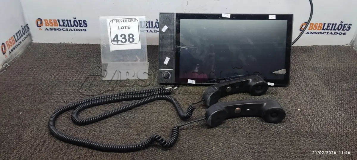 LOTE 438 - 01 EQUIPAMENTO DE VIDEOCONFERÊNCIA. (NO ESTADO) ATENÇÃO! FAZER A VISITAÇÃO ANTES DE ARREMATAR, NÃO SABEMOS SE FUNCIONA, LEILÃO NÃO TEM GARANTIA E NEM DEVOLUÇÃO, SUJEITO A POSSÍVEIS AVARIAS VISÍVEIS/OCULTAS E/OU AUSÊNCIA DE COMPONENTES.