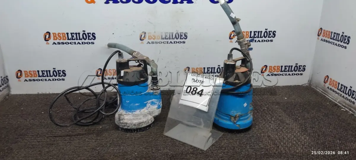 LOTE 084 - 02 BOMBAS D’AGUA. (NO ESTADO) ATENÇÃO! FAZER A VISITAÇÃO ANTES DE ARREMATAR, NÃO SABEMOS SE FUNCIONA, LEILÃO NÃO TEM GARANTIA E NEM DEVOLUÇÃO, SUJEITO A POSSÍVEIS AVARIAS VISÍVEIS/OCULTAS E/OU AUSÊNCIA DE COMPONENTES.