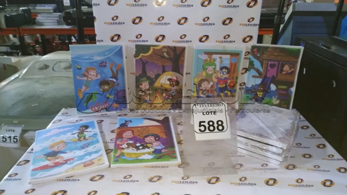 LOTE 588 - 10 CADERNOS ESCOLARES. (NO ESTADO) ATENÇÃO! FAZER A VISITAÇÃO ANTES DE ARREMATAR, NÃO SABEMOS SE FUNCIONA, LEILÃO NÃO TEM GARANTIA E NEM DEVOLUÇÃO, SUJEITO A POSSÍVEIS AVARIAS VISÍVEIS/OCULTAS E/OU AUSÊNCIA DE COMPONENTES.