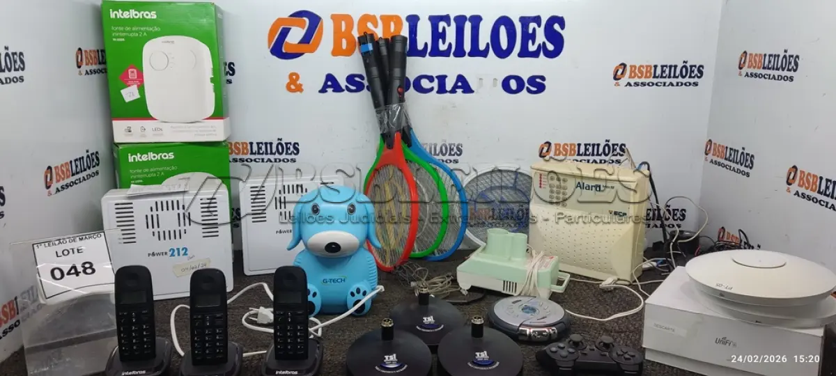 LOTE 048 - 01 CENTRAL DE ALARME, 02 NEBULIZADORES INCOMPLETOS, 02 APARELHOS DE TELEFONE, 04 RAQUETES ELÉTRICAS, 02 BASES DE MICROFONES DE MESA, VÁRIOS ROTEADORES E ELETRÔNICOS DIVERSOS. (NO ESTADO) ATENÇÃO! FAZER A VISITAÇÃO ANTES DE ARREMATAR, NÃO SABEMOS SE FUNCIONA, LEILÃO NÃO TEM GARANTIA E NEM DEVOLUÇÃO, SUJEITO A POSSÍVEIS AVARIAS VISÍVEIS/OCULTAS E/OU AUSÊNCIA DE COMPONENTES.