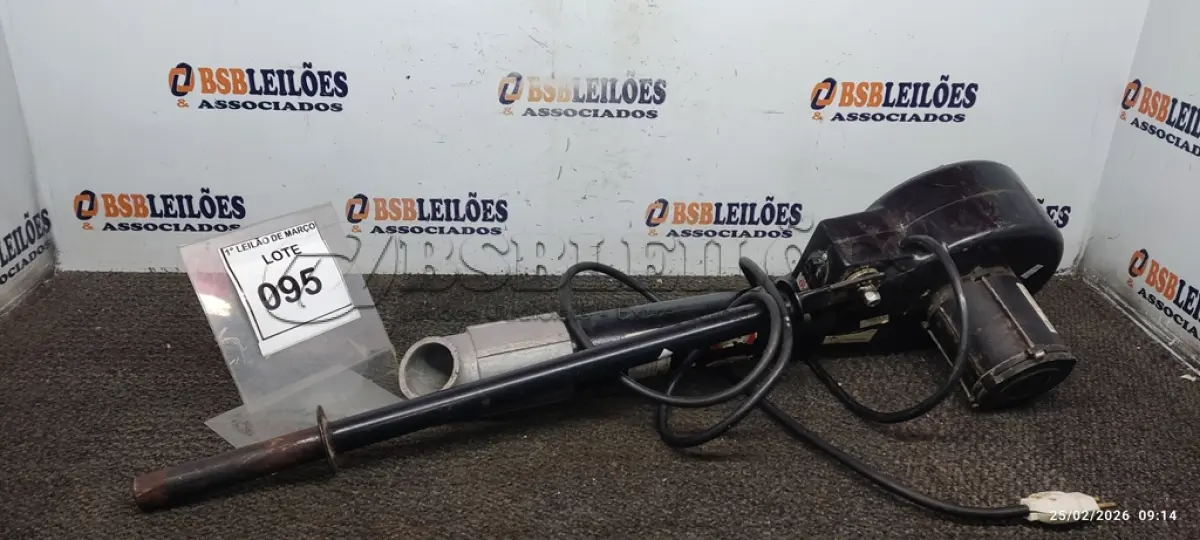LOTE 095 - 01 SECADOR PROFISSIONAL PARA PETSHOP MODELO ELITE 8000 220V. (NO ESTADO) ATENÇÃO! FAZER A VISITAÇÃO ANTES DE ARREMATAR, NÃO SABEMOS SE FUNCIONA, LEILÃO NÃO TEM GARANTIA E NEM DEVOLUÇÃO, SUJEITO A POSSÍVEIS AVARIAS VISÍVEIS/OCULTAS E/OU AUSÊNCIA DE COMPONENTES.