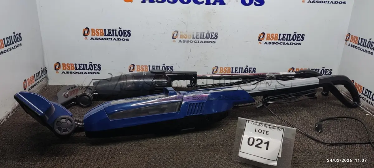 LOTE 021 - 02 ASPIRADORES DE PÓ 220V MARCA BRITÂNIA. (NO ESTADO) ATENÇÃO! FAZER A VISITAÇÃO ANTES DE ARREMATAR, NÃO SABEMOS SE FUNCIONA, LEILÃO NÃO TEM GARANTIA E NEM DEVOLUÇÃO, SUJEITO A POSSÍVEIS AVARIAS VISÍVEIS/OCULTAS E/OU AUSÊNCIA DE COMPONENTES.