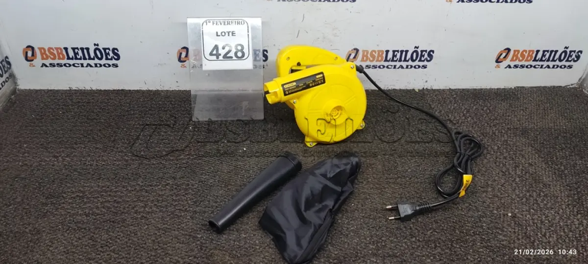 LOTE 428 - 01 SOPRADOR E ASPIRADOR ELÉTRICO 220V 700W 13600RPM. (NO ESTADO) ATENÇÃO! FAZER A VISITAÇÃO ANTES DE ARREMATAR, NÃO SABEMOS SE FUNCIONA, LEILÃO NÃO TEM GARANTIA E NEM DEVOLUÇÃO, SUJEITO A POSSÍVEIS AVARIAS VISÍVEIS/OCULTAS E/OU AUSÊNCIA DE COMPONENTES.