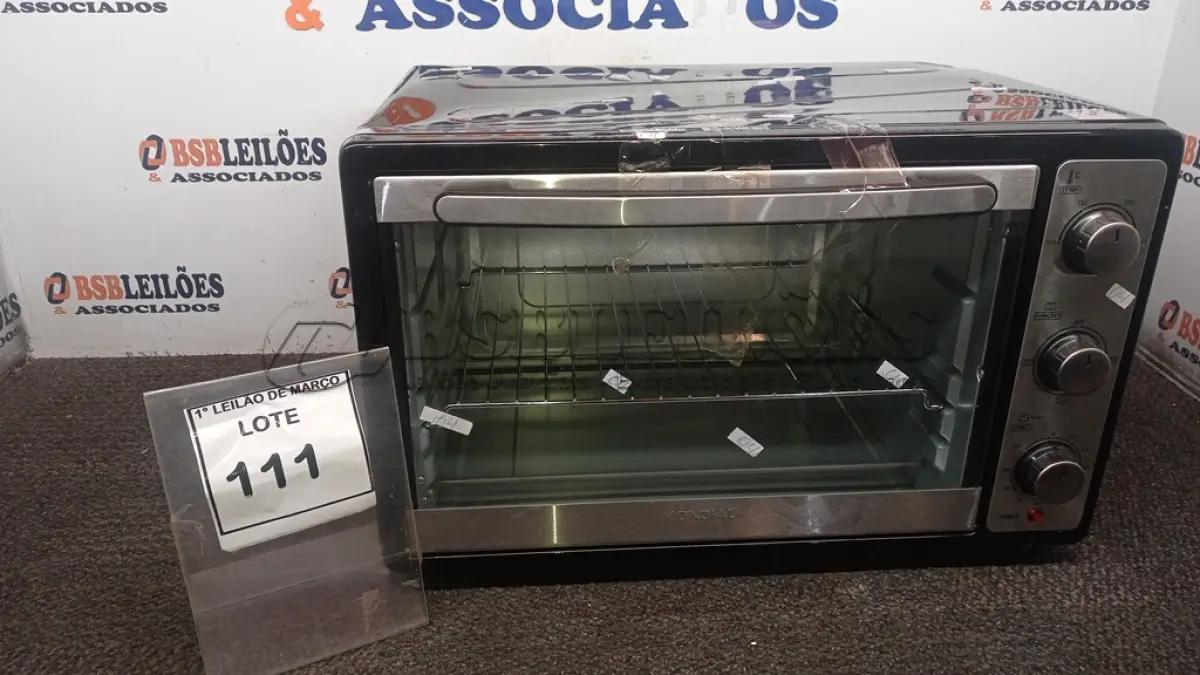 LOTE 111 - 01 FORNO ELÉTRICO MODELO GRAND FAMILY II 52L MARCA 220V MONDIAL. (NO ESTADO) ATENÇÃO! FAZER A VISITAÇÃO ANTES DE ARREMATAR, NÃO SABEMOS SE FUNCIONA, LEILÃO NÃO TEM GARANTIA E NEM DEVOLUÇÃO, SUJEITO A POSSÍVEIS AVARIAS VISÍVEIS/OCULTAS E/OU AUSÊNCIA DE COMPONENTES.
