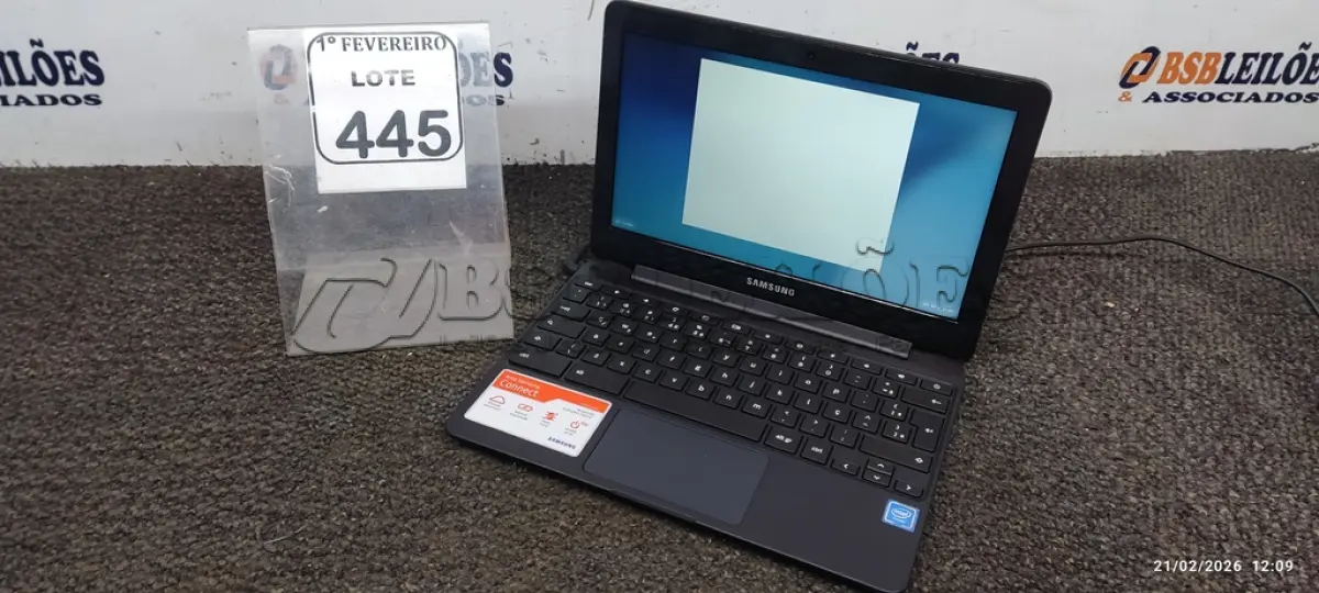 LOTE 445 - 01 NOTEBOOK 16GB MEMÓRIA 2GB LINHA CONNECT MARCA SAMSUNG SEM FONTE. (NO ESTADO) ATENÇÃO! FAZER A VISITAÇÃO ANTES DE ARREMATAR, NÃO SABEMOS SE FUNCIONA, LEILÃO NÃO TEM GARANTIA E NEM DEVOLUÇÃO, SUJEITO A POSSÍVEIS AVARIAS VISÍVEIS/OCULTAS E/OU AUSÊNCIA DE COMPONENTES.
