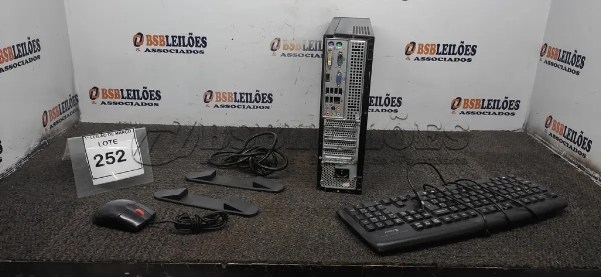 LOTE 252 - 01 CPU INFORWAY 4GB HD 500, 01 MOUSE, 01 TECLADO, 01BASE DE CPU, 01 CABO DE FORÇA. (NO ESTADO) ATENÇÃO! FAZER A VISITAÇÃO ANTES DE ARREMATAR, NÃO SABEMOS SE FUNCIONA. LEILÃO NÃO TEM GARANTIA E NEM DEVOLUÇÃO, SUJEITO A POSSÍVEIS AVARIAS VISÍVEIS/OCULTAS E/OU AUSÊNCIA DE COMPONENTES.