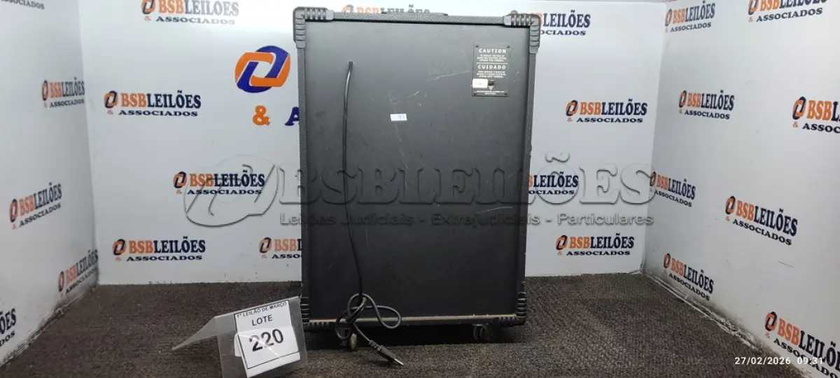LOTE 220 - 01 CAIXA DE SOM AMPLIFICADORA MARCA  CICLOTRON . (NO ESTADO) ATENÇÃO! FAZER A VISITAÇÃO ANTES DE ARREMATAR, NÃO SABEMOS SE FUNCIONA, LEILÃO NÃO TEM GARANTIA E NEM DEVOLUÇÃO, SUJEITO A POSSÍVEIS AVARIAS VISÍVEIS/OCULTAS E/OU AUSÊNCIA DE COMPONENTES.