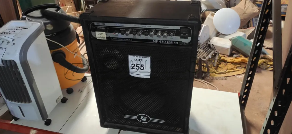 LOTE 255 - 01 CAIXA DE SOM AMPLIFICADORA MARCA FRAHM. (NO ESTADO) ATENÇÃO! FAZER A VISITAÇÃO ANTES DE ARREMATAR, NÃO SABEMOS SE FUNCIONA, LEILÃO NÃO TEM GARANTIA E NEM DEVOLUÇÃO, SUJEITO A POSSÍVEIS AVARIAS VISÍVEIS/OCULTAS E/OU AUSÊNCIA DE COMPONENTES.