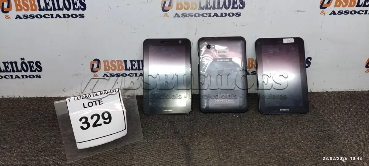 LOTE 329 - 03 TABLETS MARCA SAMSUNG SEM CARREGADOR. (NO ESTADO) ATENÇÃO! FAZER A VISITAÇÃO ANTES DE ARREMATAR, NÃO SABEMOS SE FUNCIONA, LEILÃO NÃO TEM GARANTIA E NEM DEVOLUÇÃO, SUJEITO A POSSÍVEIS AVARIAS VISÍVEIS/OCULTAS E/OU AUSÊNCIA DE COMPONENTES.