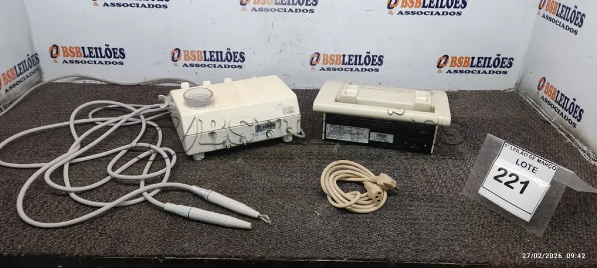 LOTE 221 - 01 EQUIPAMENTO DE ULTRASSOM ODONTOLÓGICO E 01 EQUIPAMENTO DE LASERTERAPIA. (NO ESTADO) ATENÇÃO! FAZER A VISITAÇÃO ANTES DE ARREMATAR, NÃO SABEMOS SE FUNCIONA, LEILÃO NÃO TEM GARANTIA E NEM DEVOLUÇÃO, SUJEITO A POSSÍVEIS AVARIAS VISÍVEIS/OCULTAS E/OU AUSÊNCIA DE COMPONENTES.