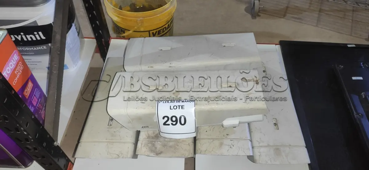 LOTE 290 - 06 CÂMERAS DE MONITORAMENTO MARCA AXIS. (NO ESTADO) ATENÇÃO! FAZER A VISITAÇÃO ANTES DE ARREMATAR, NÃO SABEMOS SE FUNCIONA, LEILÃO NÃO TEM GARANTIA E NEM DEVOLUÇÃO, SUJEITO A POSSÍVEIS AVARIAS VISÍVEIS/OCULTAS E/OU AUSÊNCIA DE COMPONENTES.