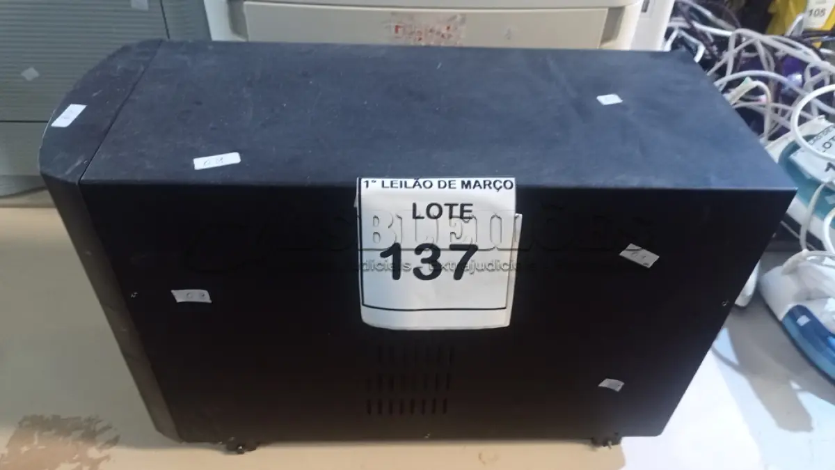 LOTE 137 - 01 NOBREAK DE 2.200VA MARCA SMS. (NO ESTADO) ATENÇÃO! FAZER A VISITAÇÃO ANTES DE ARREMATAR, NÃO SABEMOS SE FUNCIONA, LEILÃO NÃO TEM GARANTIA E NEM DEVOLUÇÃO, SUJEITO A POSSÍVEIS AVARIAS VISÍVEIS/OCULTAS E/OU AUSÊNCIA DE COMPONENTES.