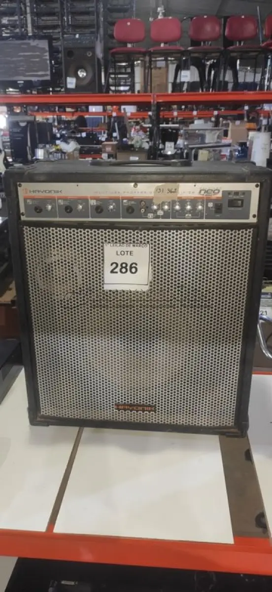 LOTE 286 - 01 CAIXA DE SOM AMPLIFICADORA MARCA HAYONIK. (NO ESTADO) ATENÇÃO! FAZER A VISITAÇÃO ANTES DE ARREMATAR, NÃO SABEMOS SE FUNCIONA, LEILÃO NÃO TEM GARANTIA E NEM DEVOLUÇÃO, SUJEITO A POSSÍVEIS AVARIAS VISÍVEIS/OCULTAS E/OU AUSÊNCIA DE COMPONENTES.
