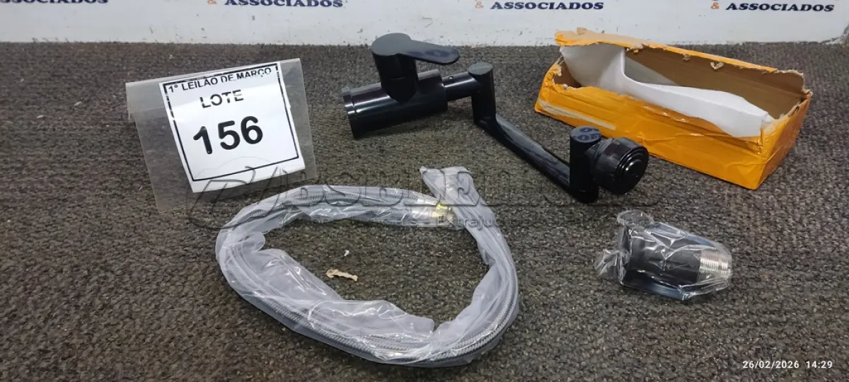 LOTE 156 - 01 TORNEIRA PARA ÁGUA FRIA E QUENTE. (NO ESTADO) ATENÇÃO! FAZER A VISITAÇÃO ANTES DE ARREMATAR, NÃO SABEMOS SE FUNCIONA, LEILÃO NÃO TEM GARANTIA E NEM DEVOLUÇÃO, SUJEITO A POSSÍVEIS AVARIAS VISÍVEIS/OCULTAS E/OU AUSÊNCIA DE COMPONENTES.