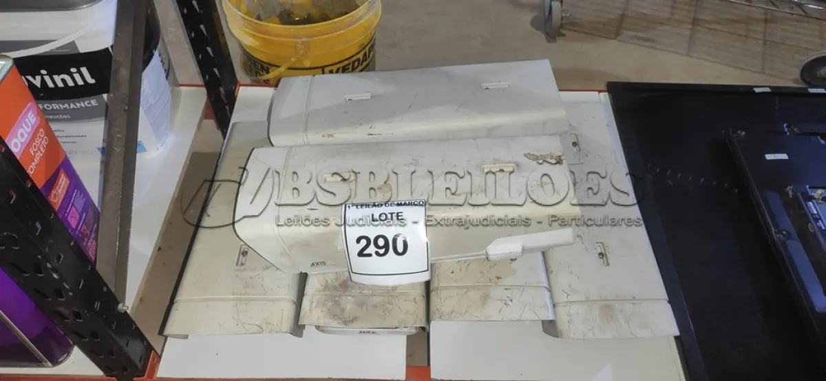 LOTE 290 - 06 CÂMERAS DE MONITORAMENTO MARCA AXIS. (NO ESTADO) ATENÇÃO! FAZER A VISITAÇÃO ANTES DE ARREMATAR, NÃO SABEMOS SE FUNCIONA, LEILÃO NÃO TEM GARANTIA E NEM DEVOLUÇÃO, SUJEITO A POSSÍVEIS AVARIAS VISÍVEIS/OCULTAS E/OU AUSÊNCIA DE COMPONENTES.
