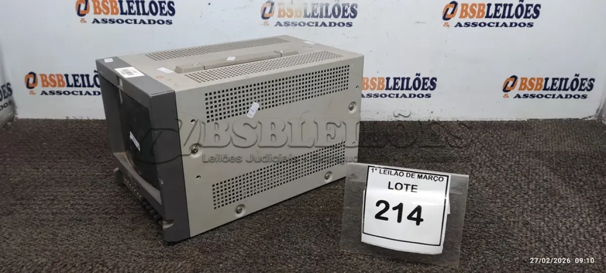 LOTE 214 - 01 MINI TV PORTATIL MARCA TRINITRON MARCA SONY. (NO ESTADO) ATENÇÃO! FAZER A VISITAÇÃO ANTES DE ARREMATAR, NÃO SABEMOS SE FUNCIONA, LEILÃO NÃO TEM GARANTIA E NEM DEVOLUÇÃO, SUJEITO A POSSÍVEIS AVARIAS VISÍVEIS/OCULTAS E/OU AUSÊNCIA DE COMPONENTES.