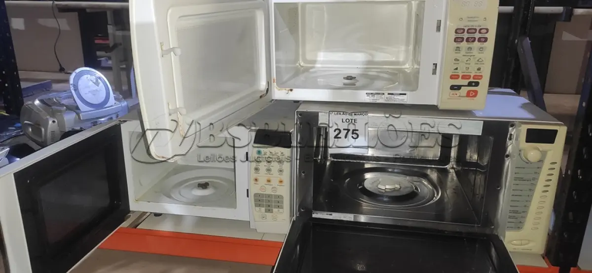 LOTE 275 - 02 MICRO-ONDAS MARCAS BRASTEMP E 01 MICRO-ONDAS ELECTROLUX 220V. (NO ESTADO) ATENÇÃO! FAZER A VISITAÇÃO ANTES DE ARREMATAR, NÃO SABEMOS SE FUNCIONA, LEILÃO NÃO TEM GARANTIA E NEM DEVOLUÇÃO, SUJEITO A POSSÍVEIS AVARIAS VISÍVEIS/OCULTAS E/OU AUSÊNCIA DE COMPONENTES.