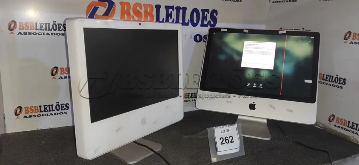LOTE 262 - 02 IMAC APPLE. (NO ESTADO) ATENÇÃO! FAZER A VISITAÇÃO ANTES DE ARREMATAR, NÃO SABEMOS SE FUNCIONA, LEILÃO NÃO TEM GARANTIA E NEM DEVOLUÇÃO, SUJEITO A POSSÍVEIS AVARIAS VISÍVEIS/OCULTAS E/OU AUSÊNCIA DE COMPONENTES.