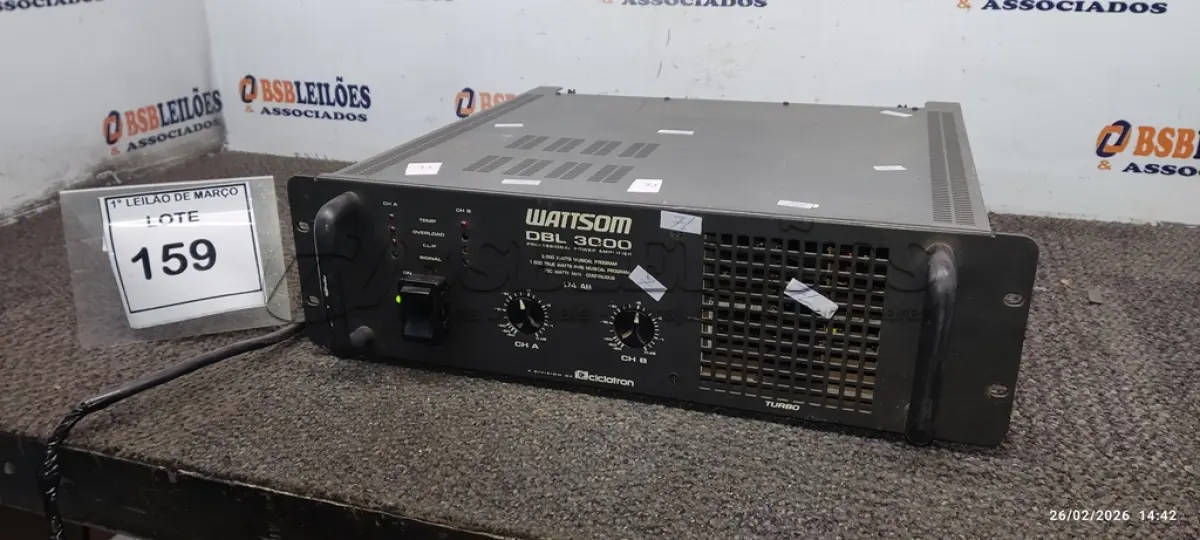 LOTE 159 - 01 AMPLIFICADOR DE SOM MODELO DBL 3000 MARCA  CICLOTRON . (NO ESTADO) ATENÇÃO! FAZER A VISITAÇÃO ANTES DE ARREMATAR, NÃO SABEMOS SE FUNCIONA, LEILÃO NÃO TEM GARANTIA E NEM DEVOLUÇÃO, SUJEITO A POSSÍVEIS AVARIAS VISÍVEIS/OCULTAS E/OU AUSÊNCIA DE COMPONENTES.