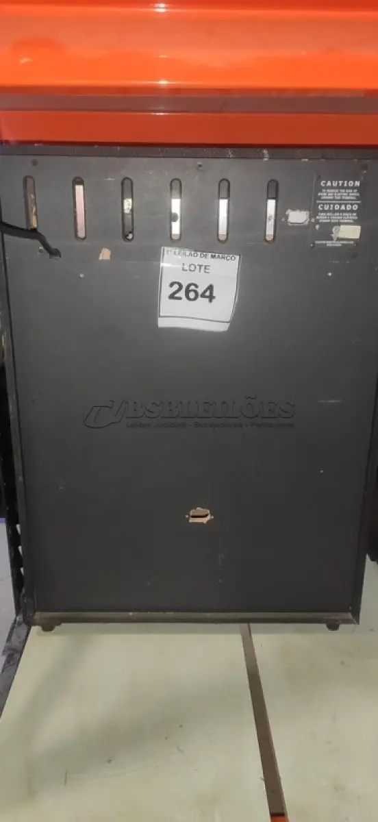 LOTE 264 - 01 BALDE DE TINTA ACRÍLICA INTERIOR DE 18L NA COR FOSCO BRANCO MARCA SUVINIL. (NO ESTADO) ATENÇÃO! FAZER A VISITAÇÃO ANTES DE ARREMATAR, NÃO SABEMOS SE FUNCIONA. LEILÃO NÃO TEM GARANTIA E NEM DEVOLUÇÃO, SUJEITO A POSSÍVEIS AVARIAS VISÍVEIS/OCULTAS E/OU AUSÊNCIA DE COMPONENTES.