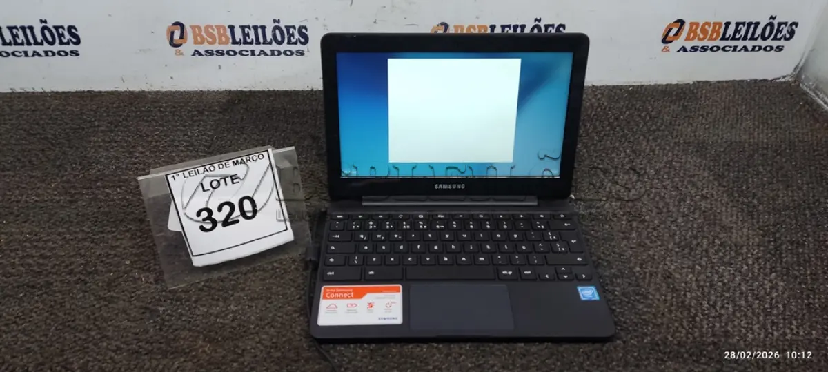 LOTE 320 - 01 NOTEBOOK 2GB DE MEMÓRIA, 16GB E.MMC TELA 11.6’’ LINHA CONNECT MARCA SAMSUNG COM FONTE. (NO ESTADO) ATENÇÃO! FAZER A VISITAÇÃO ANTES DE ARREMATAR, NÃO SABEMOS SE FUNCIONA, LEILÃO NÃO TEM GARANTIA E NEM DEVOLUÇÃO, SUJEITO A POSSÍVEIS AVARIAS VISÍVEIS/OCULTAS E/OU AUSÊNCIA DE COMPONENTES.