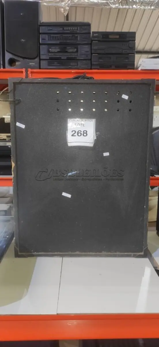 LOTE 268 - 01 CAIXA DE SOM AMPLIFICADORA MARCA VOXSTORM. (NO ESTADO) ATENÇÃO! FAZER A VISITAÇÃO ANTES DE ARREMATAR, NÃO SABEMOS SE FUNCIONA, LEILÃO NÃO TEM GARANTIA E NEM DEVOLUÇÃO, SUJEITO A POSSÍVEIS AVARIAS VISÍVEIS/OCULTAS E/OU AUSÊNCIA DE COMPONENTES.