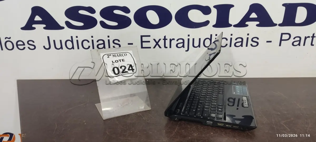 LOTE 024 - 01 NOTEBOOK MARCA ASUS SEM CARREGADOR. (NO ESTADO) ATENÇÃO! FAZER A VISITAÇÃO ANTES DE ARREMATAR, NÃO SABEMOS SE FUNCIONA, LEILÃO NÃO TEM GARANTIA E NEM DEVOLUÇÃO, SUJEITO A POSSÍVEIS AVARIAS VISÍVEIS/OCULTAS E/OU AUSÊNCIA DE COMPONENTES.