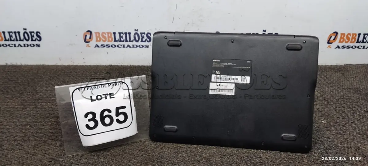 LOTE 365 - 01 NOTEBOOK 2GB DE MEMÓRIA, 16GB E.MMC TELA 11.6’’ LINHA CONNECT MARCA SAMSUNG SEM FONTE. (NO ESTADO) ATENÇÃO! FAZER A VISITAÇÃO ANTES DE ARREMATAR, NÃO SABEMOS SE FUNCIONA, LEILÃO NÃO TEM GARANTIA E NEM DEVOLUÇÃO, SUJEITO A POSSÍVEIS AVARIAS VISÍVEIS/OCULTAS E/OU AUSÊNCIA DE COMPONENTES.