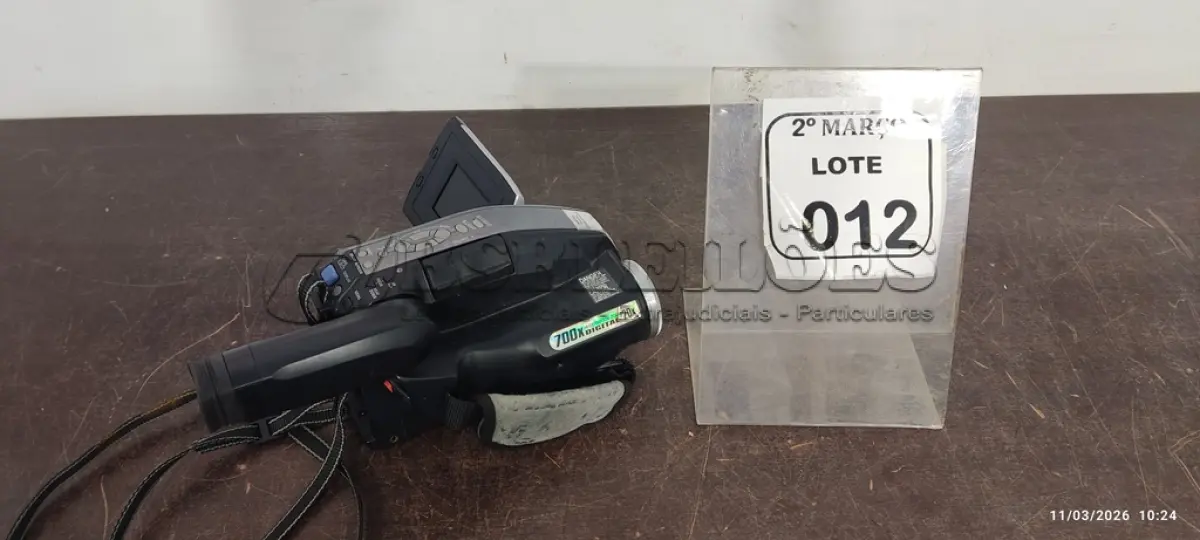LOTE 012 - 01 FILMADORA MODELO NV-VJ62PN MARCA PANASONIC. (NO ESTADO) ATENÇÃO! FAZER A VISITAÇÃO ANTES DE ARREMATAR, NÃO SABEMOS SE FUNCIONA, LEILÃO NÃO TEM GARANTIA E NEM DEVOLUÇÃO, SUJEITO A POSSÍVEIS AVARIAS VISÍVEIS/OCULTAS E/OU AUSÊNCIA DE COMPONENTES.