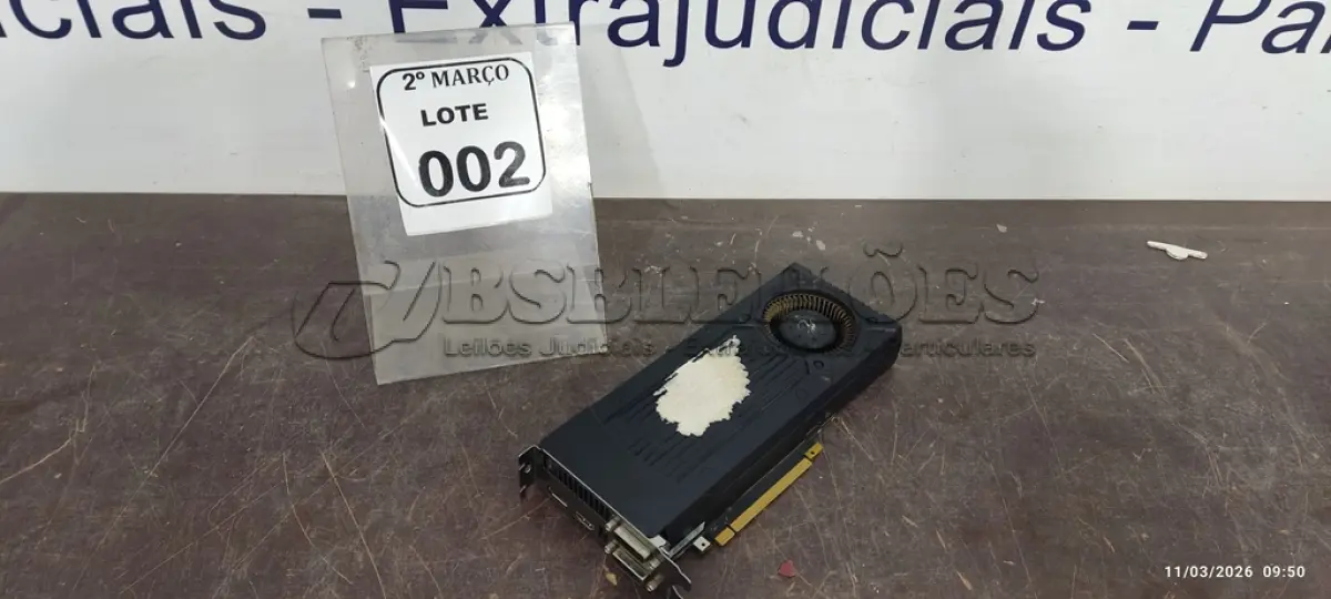 LOTE 002 - 01 PLACA DE VÍDEO. (NO ESTADO) ATENÇÃO! FAZER A VISITAÇÃO ANTES DE ARREMATAR, NÃO SABEMOS SE FUNCIONA, LEILÃO NÃO TEM GARANTIA E NEM DEVOLUÇÃO, SUJEITO A POSSÍVEIS AVARIAS VISÍVEIS/OCULTAS E/OU AUSÊNCIA DE COMPONENTES.