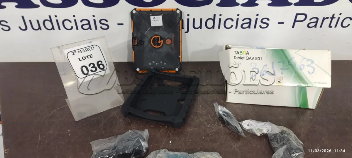 LOTE 036 - 01 TABLET MODELO QAV 801 8GB MARCA TABRA. (NO ESTADO) ATENÇÃO! FAZER A VISITAÇÃO ANTES DE ARREMATAR, NÃO SABEMOS SE FUNCIONA, LEILÃO NÃO TEM GARANTIA E NEM DEVOLUÇÃO, SUJEITO A POSSÍVEIS AVARIAS VISÍVEIS/OCULTAS E/OU AUSÊNCIA DE COMPONENTES.