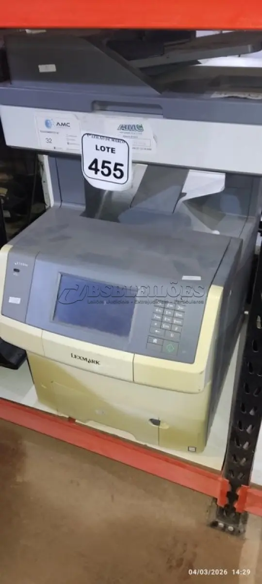 LOTE 455 - 01 IMPRESSORA MODELO X748DE MARCA LEXMARK. (NO ESTADO) ATENÇÃO! FAZER A VISITAÇÃO ANTES DE ARREMATAR, NÃO SABEMOS SE FUNCIONA, LEILÃO NÃO TEM GARANTIA E NEM DEVOLUÇÃO, SUJEITO A POSSÍVEIS AVARIAS VISÍVEIS/OCULTAS E/OU AUSÊNCIA DE COMPONENTES.