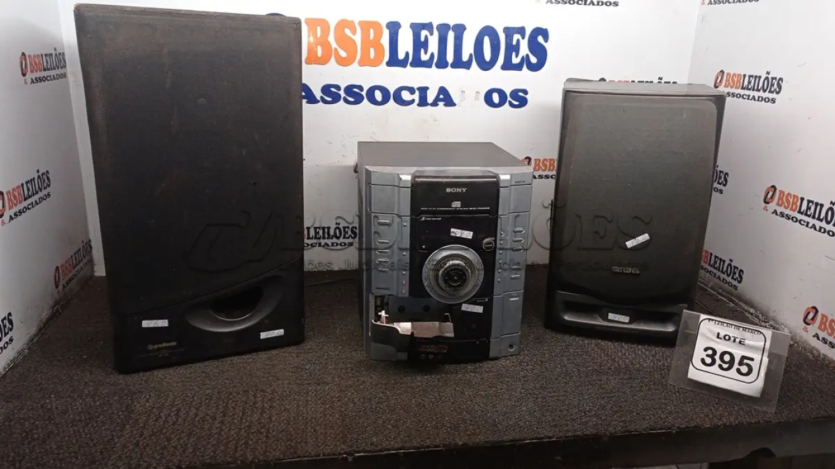 LOTE 395 - 01 MINI SYSTEM MARCA SONY E 02 CAIXAS DE SOM MARCAS AIWA E GRADIENTE. (NO ESTADO) ATENÇÃO! FAZER A VISITAÇÃO ANTES DE ARREMATAR, NÃO SABEMOS SE FUNCIONA, LEILÃO NÃO TEM GARANTIA E NEM DEVOLUÇÃO, SUJEITO A POSSÍVEIS AVARIAS VISÍVEIS/OCULTAS E/OU AUSÊNCIA DE COMPONENTES.