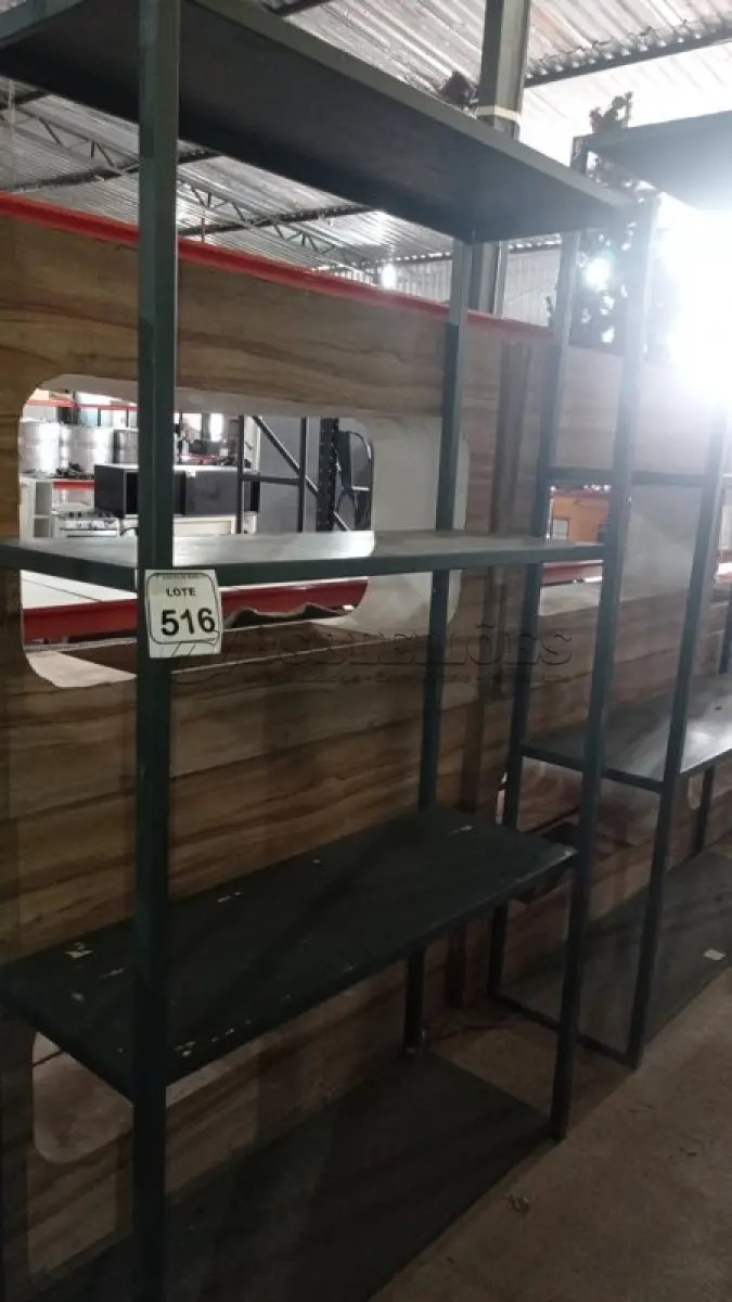 LOTE 516 - 01 ESTANTE DE FERRO DE 1,16X1,99M. (NO ESTADO) ATENÇÃO! FAZER A VISITAÇÃO ANTES DE ARREMATAR, NÃO SABEMOS SE FUNCIONA, LEILÃO NÃO TEM GARANTIA E NEM DEVOLUÇÃO, SUJEITO A POSSÍVEIS AVARIAS VISÍVEIS/OCULTAS E/OU AUSÊNCIA DE COMPONENTES.
