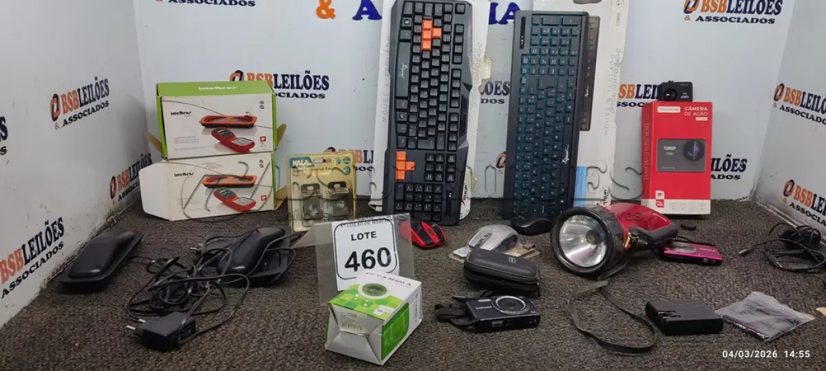 LOTE 460 - 02 CÂMERAS FOTOGRÁFICAS, 01 CÂMERA DE AÇÃO MARCA TOMATE, 02 TELEFONES SEM FIO E 02 TECLADOS DE PC COM MOUSE. (NO ESTADO) ATENÇÃO! FAZER A VISITAÇÃO ANTES DE ARREMATAR, NÃO SABEMOS SE FUNCIONA, LEILÃO NÃO TEM GARANTIA E NEM DEVOLUÇÃO, SUJEITO A POSSÍVEIS AVARIAS VISÍVEIS/OCULTAS E/OU AUSÊNCIA DE COMPONENTES.